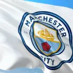 Sådan laver du en Manchester City-inspireret rispapirlampe til fanværelset
